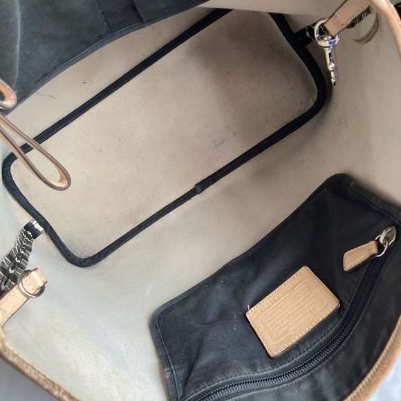 Coach bag still tons of life left - Picture 4 of 7